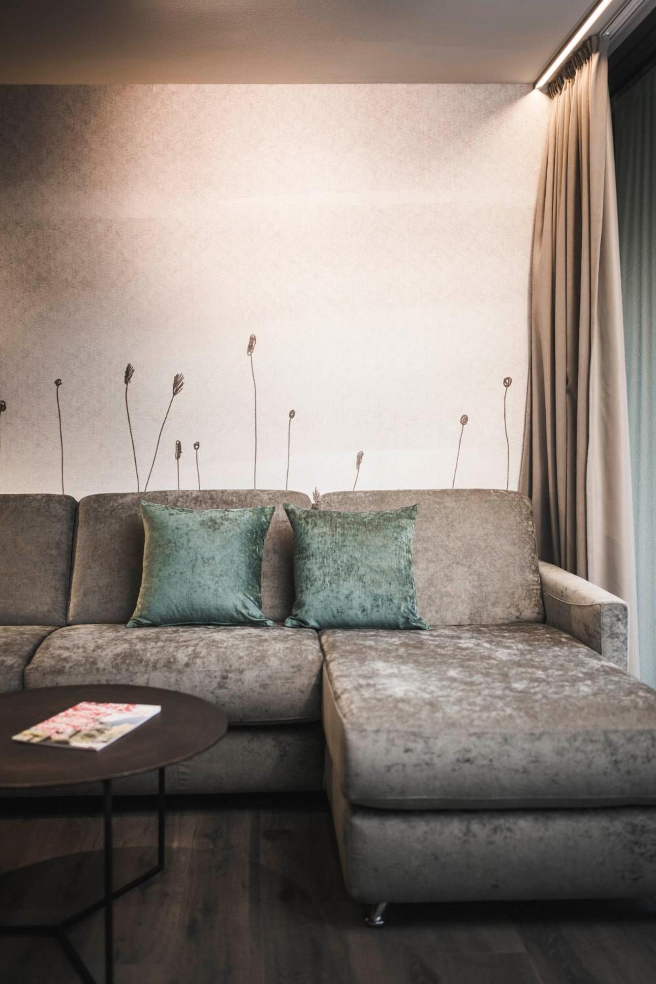 Somvita Suites Tirolo Eksteriør billede